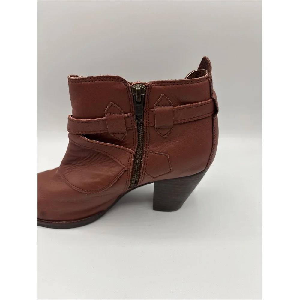 EMU‎  Women's Seville Ankle Sheepskin + Leather Block Heel Boots Size 9